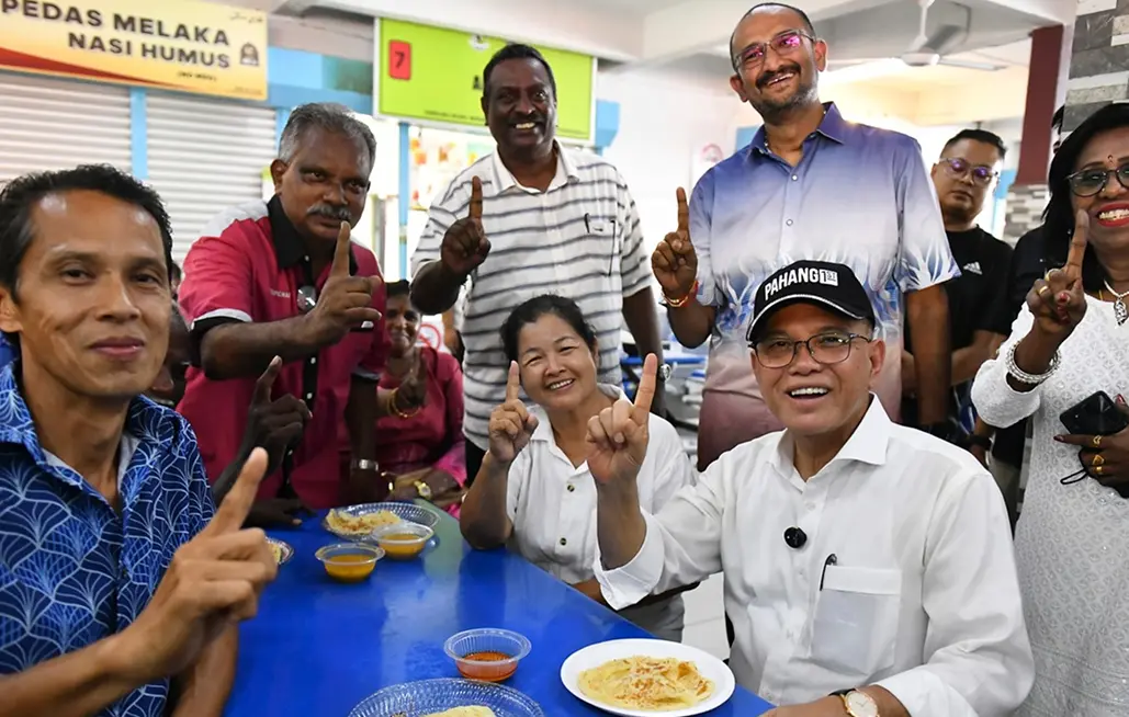 Tokwan di meja makan bersama rakyat